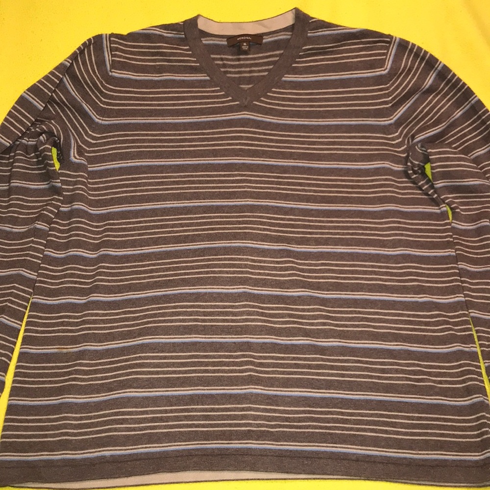 Merona V-necks Size XL $12each bundle 2 for $20 - Picture 7 of 11
